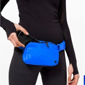 lululemon everywhere belt bag